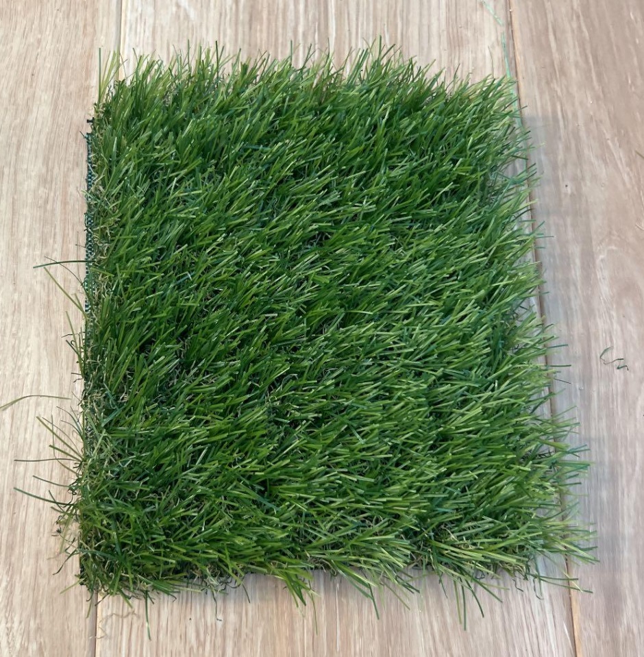 高密度 高耐久タイプ 
芝丈35mm 
ラッシュグリーン